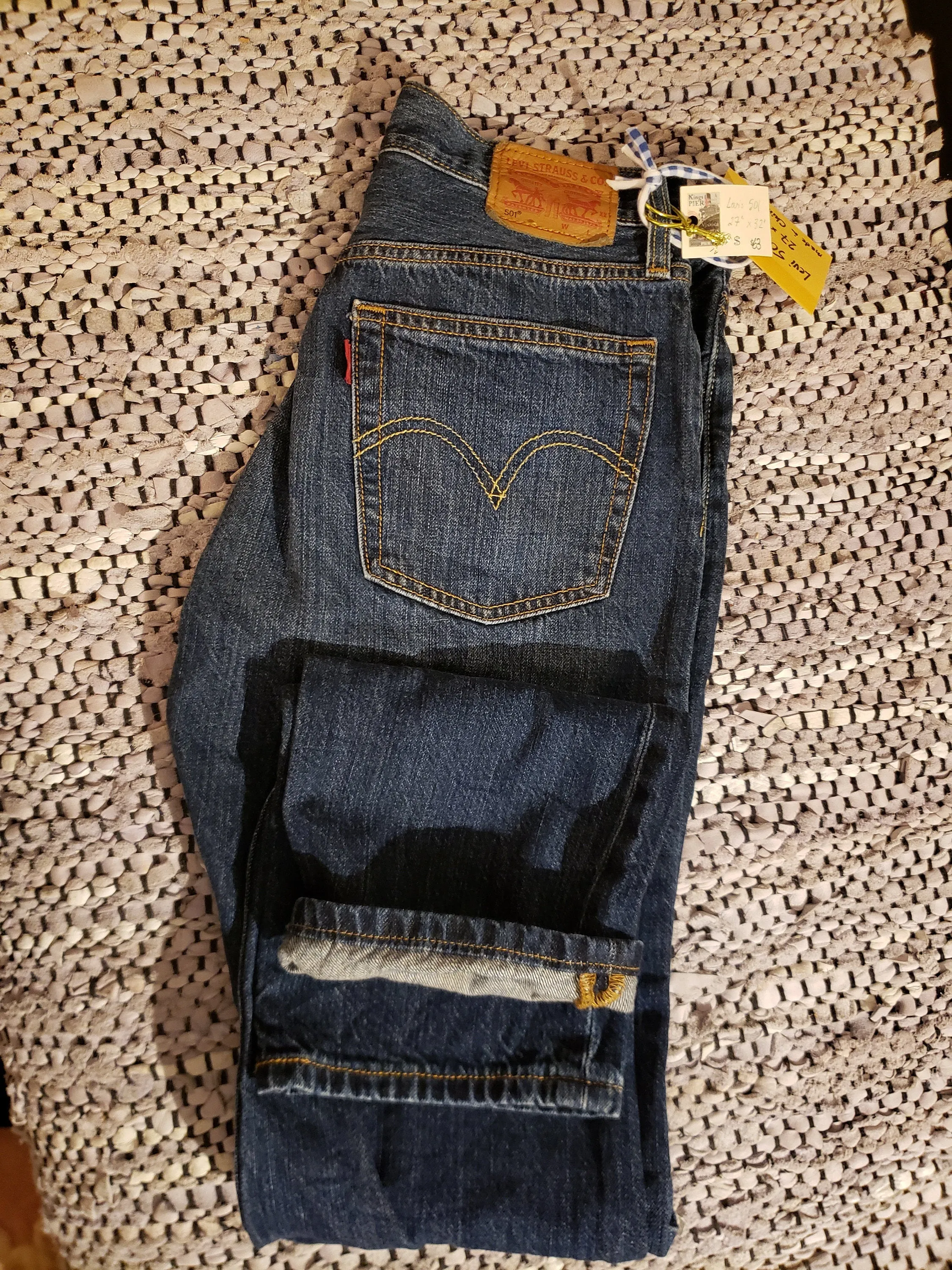 Levi's 501 - 27"x32" red tab, SOLD