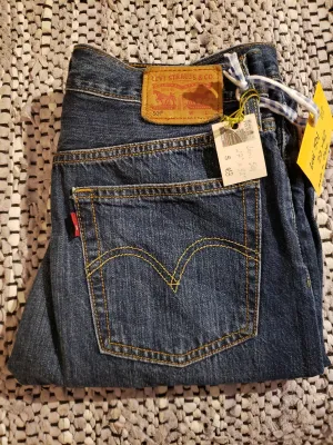 Levi's 501 - 27"x32" red tab, SOLD