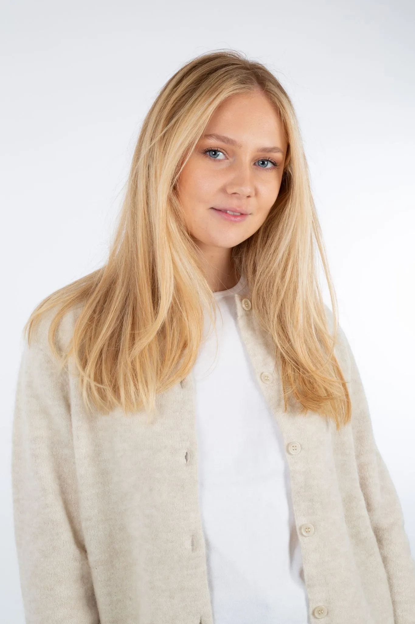 Nor Short Cardigan - Eggnog Mel.
