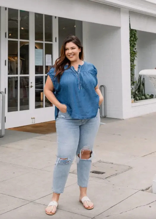Ripped Stretch Mom Jeans