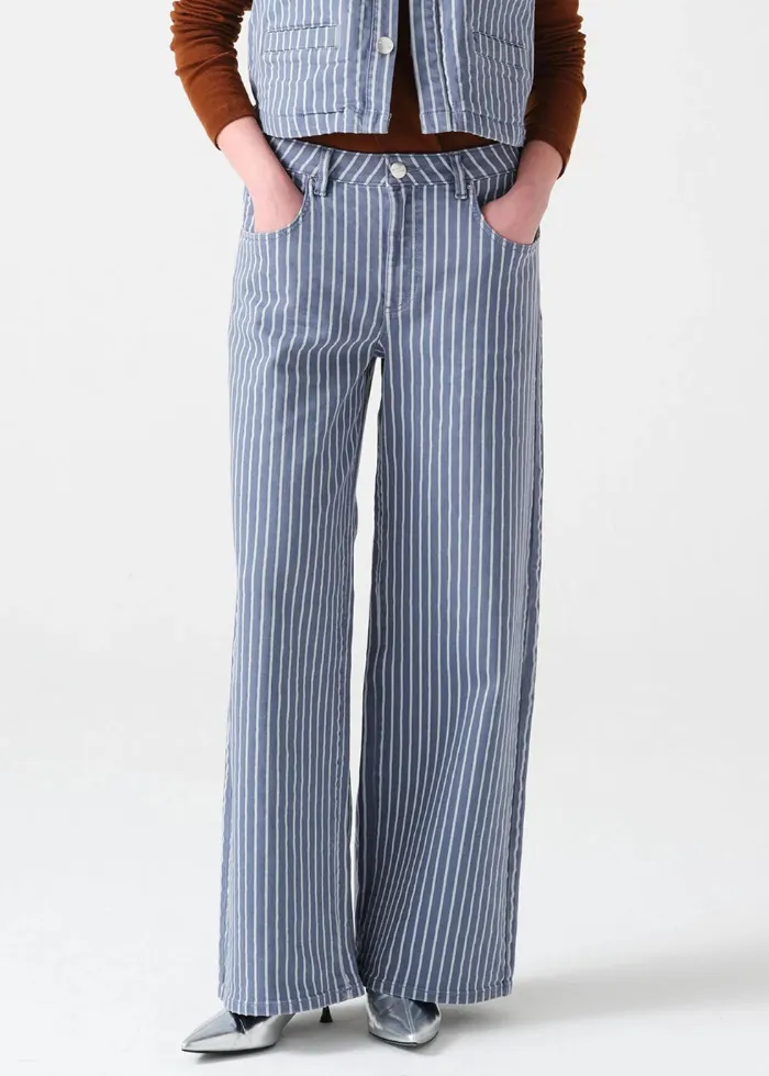 Seventy   Mochi Gracie Jean in Washed Denim Wide Stripe